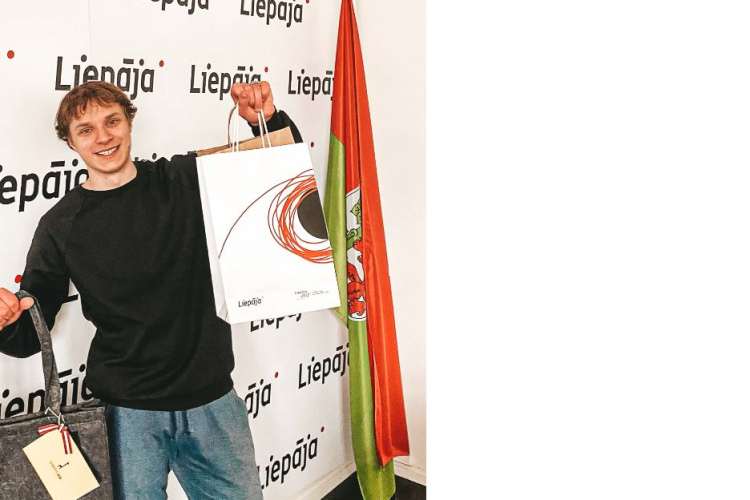 Raivo Logins
