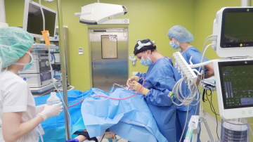 „AIWA Clinic” operēt uzsāk augstu novērtētie otolaringologi Elza Rāte un Romāns Dzalbs