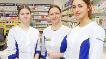 „Mēness aptieka”:  Latvijas skolēniem patiesi interesē, kā strādā farmaceiti
