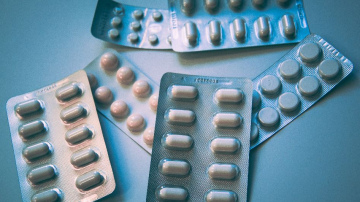 Kompensējamo zāļu sarakstu pēdējo 4 gadu laikā atstājuši 654 medikamenti