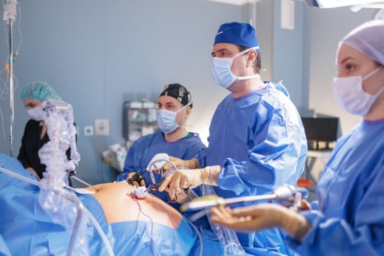 Starptautiskais Bariatrijas ekselences centrs_AIWA Clinic-