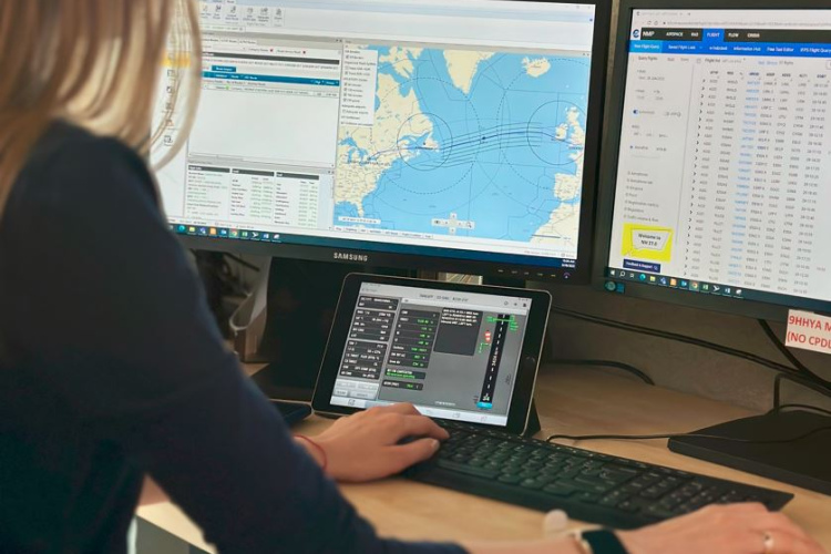 “SmartLynx Airlines” prognozē lidojumu dispečeru pieprasījuma pieaugumu un aicina apgūt profesiju