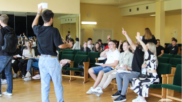 Biznesa simulācija palīdz studentiem apgūt dzīvei un uzņēmējdarbībai nepieciešamās kompetences