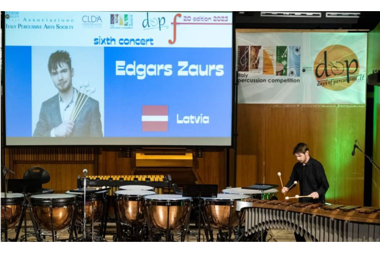 Ventspils Mūzikas vidusskolas audzēknis Edgars Zaurs uzvar nozīmīgā starptautiskā konkursā