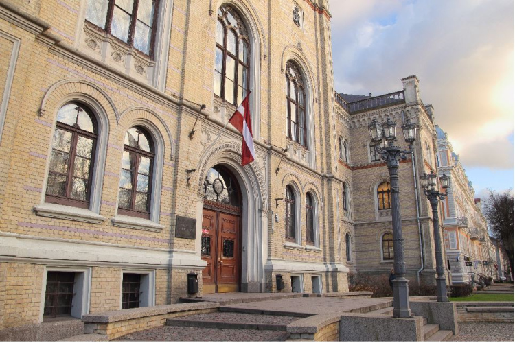 Jauno Latvijas Universitātes struktūru veidos, balstoties piecu fakultāšu modelī