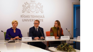 No nākamā gada plāno sākt STEM skolotāju līderības attīstības programmu...
