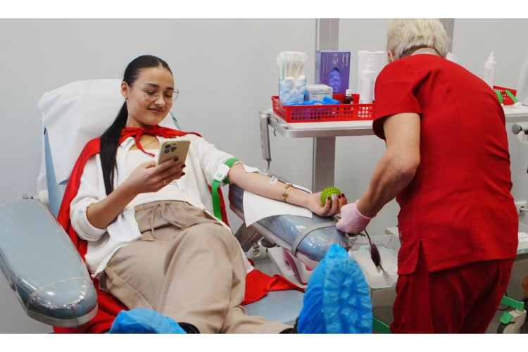 Valsts asinsdonoru centra influenceri palīdz izglābt vairāk nekā 1700 cilvēku dzīvības