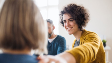 Riga TechGirls uzsāk jaunu programmu, lai palīdzētu cilvēkiem veidot karjeru IT nozarē 