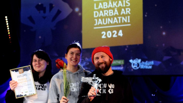 Organizācija "Young Folks" saņēma balvu par labāko darbu ar jaunatni