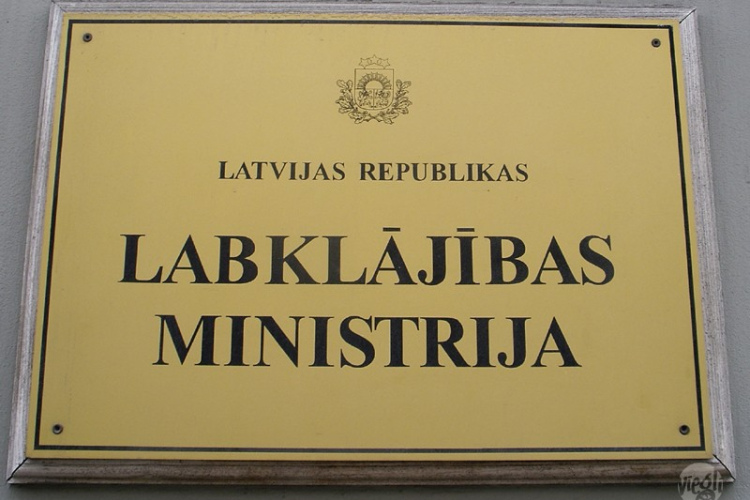 LM: uzņemošo ģimeņu piesaistē svarīgi informēt sabiedrību un pakāpeniski mazināt stereotipus