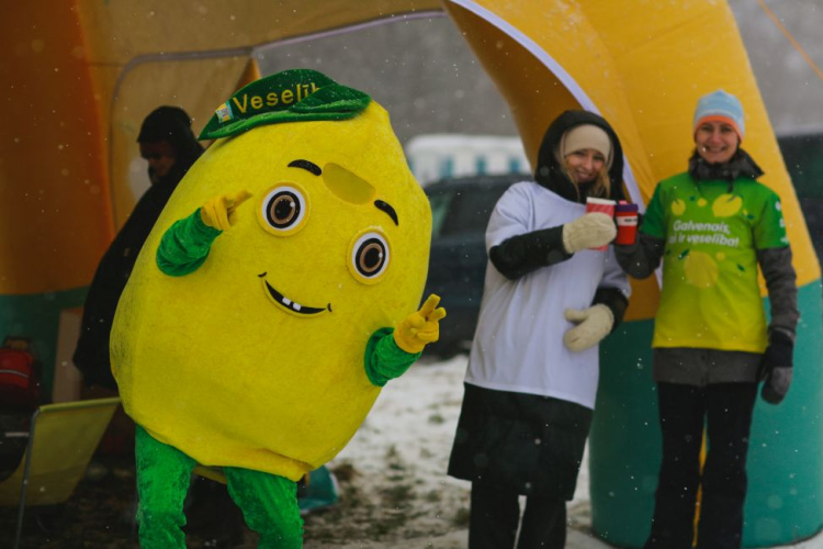 Cīruļputenī kartes “Veselība” telti apmeklē vairāki simti “Stirnu buka” dalībnieku