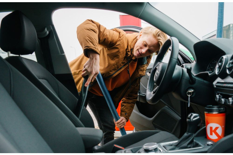 Lielā pavasara tīrīšana: kā sagatavot auto jaunajai sezonai