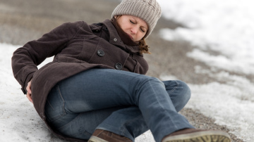 Kā saglabāt līdzsvaru slidenā laikā