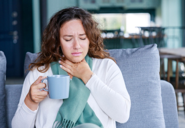 Ko darīt, ja kakls sāp