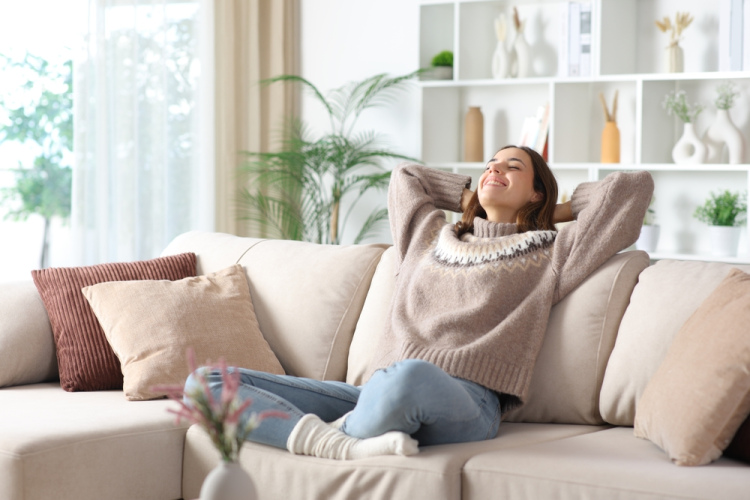 Sievietes ilgojas pēc atpūtas bez pienākumiem – vai vīrieši to pamana?