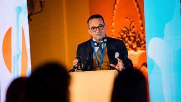 Latvijas veselības aprūpes plaisa: slēptās izmaksas, reālās sekas un praktiski risinājumi