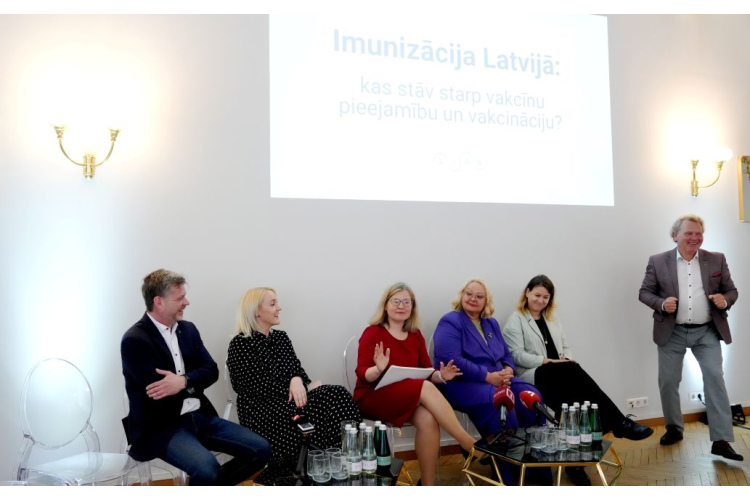 Latvijā vakcīnas ir pieejamas, bet sabiedrība joprojām nav pasargāta