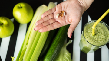 Multivitamīni – vērtīgs palīgs vai lieka pārdozēšanas risku deva?