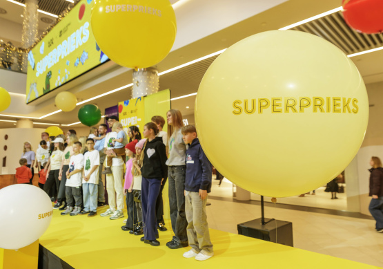 Rīgā atklās labdarības projekta “Superprieks” vides objektu “Superprieka pasaule”